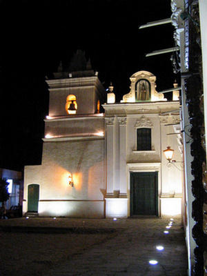 Foto iluminación de la parroquia del Convento San Bernardo