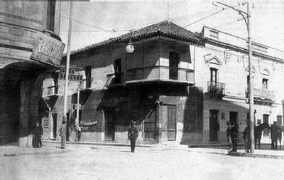 Foto de la esquina de las calles Florida y Caseros de la ciudad de Salta en 1910.