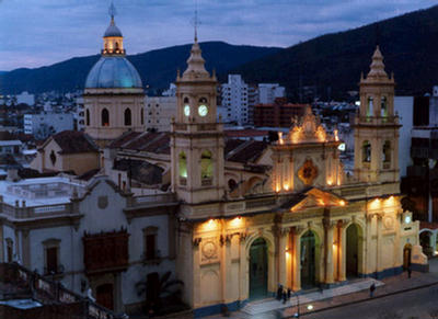 Imagen aérea de la Catedral Basílica de Salta.
